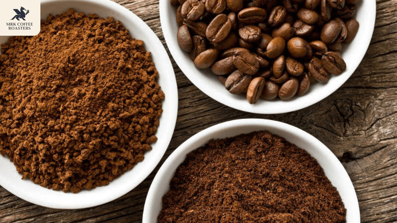 دانه قهوه و پودر قهوه رست شده